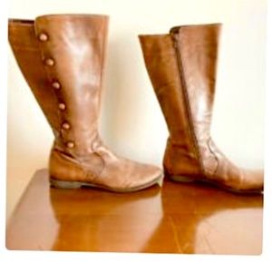BORN genuine  Leather boots sz 9